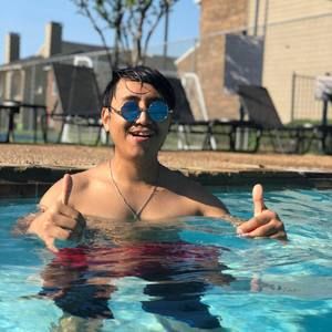 Meet your Posher, Lama